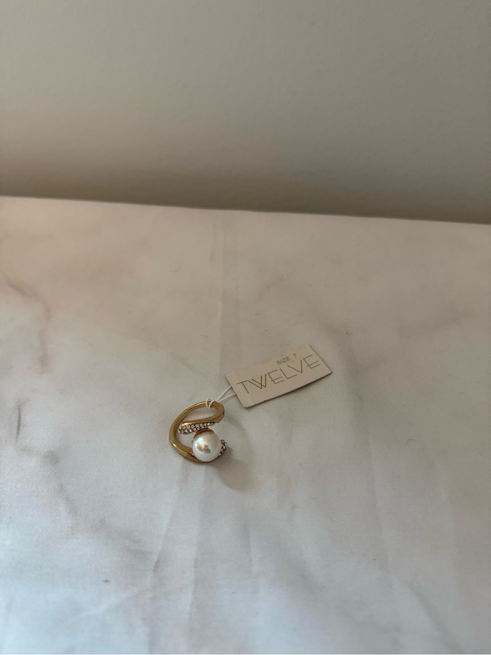Gold Pearl Ring with Rhinestones